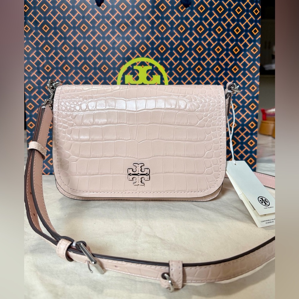 ✨new with tags ✨- Tory Burch Thea Croc Embossed crossbody